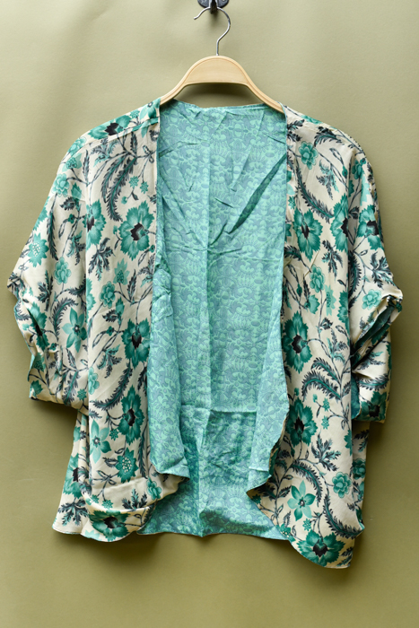 _DSC7819 Zijden vestje