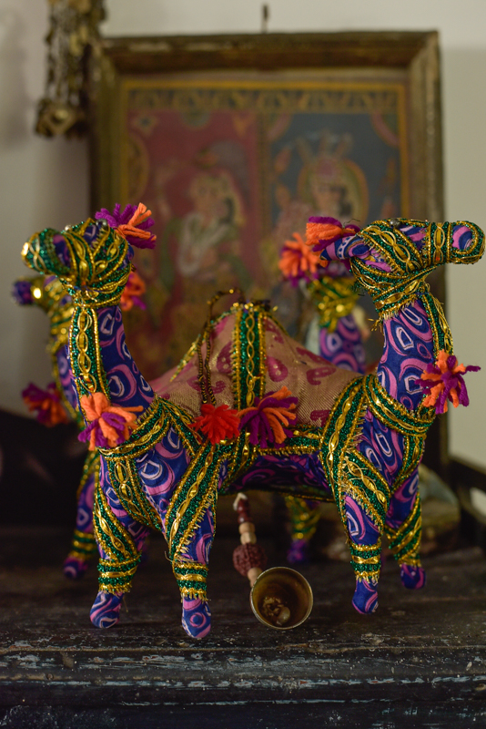 Vintage Indian Camel XL