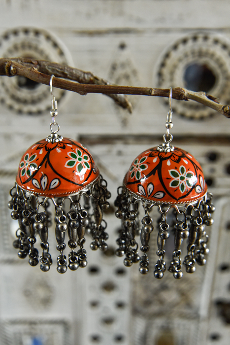 handbeschilderde oorbellen