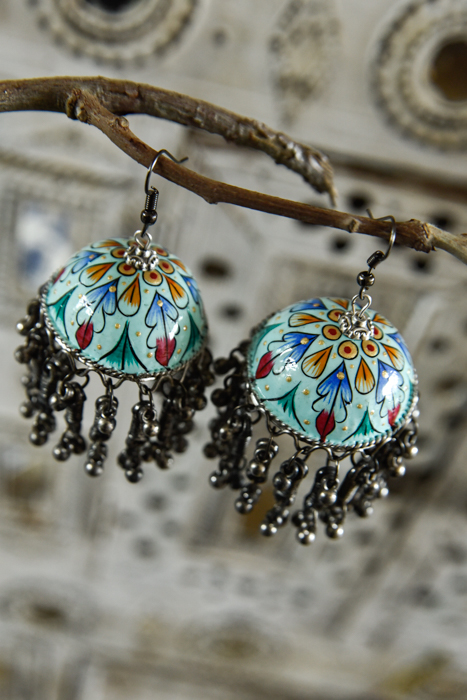 handbeschilderde oorbellen