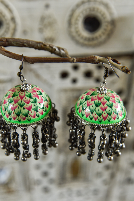 handbeschilderde oorbellen