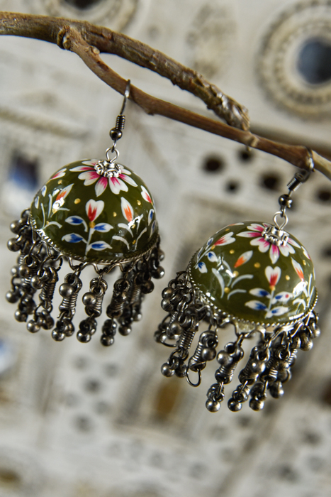 handbeschilderde oorbellen