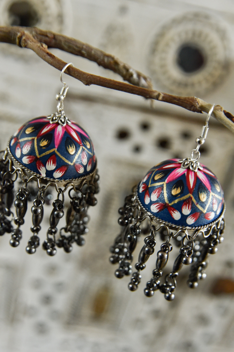 handbeschilderde oorbellen