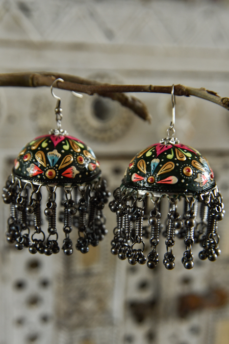 handbeschilderde oorbellen