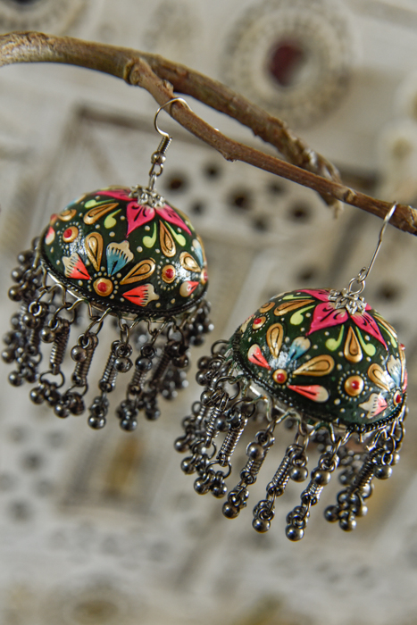 handbeschilderde oorbellen