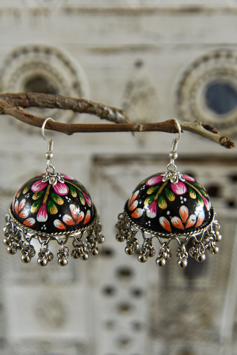 handbeschilderde oorbellen