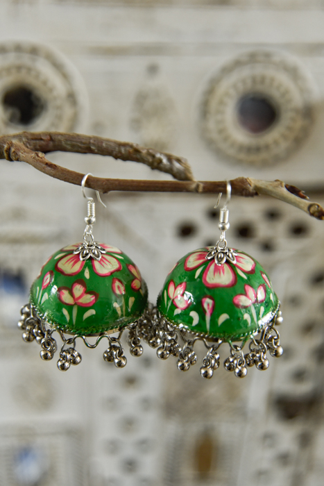 handbeschilderde oorbellen