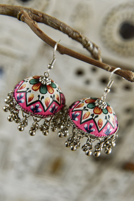 handbeschilderde oorbellen