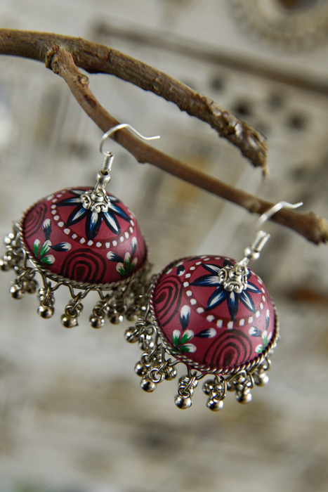 handbeschilderde oorbellen