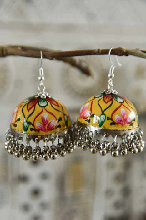 handbeschilderde oorbellen