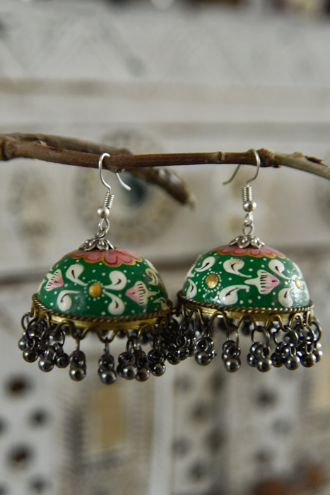 handbeschilderde oorbellen