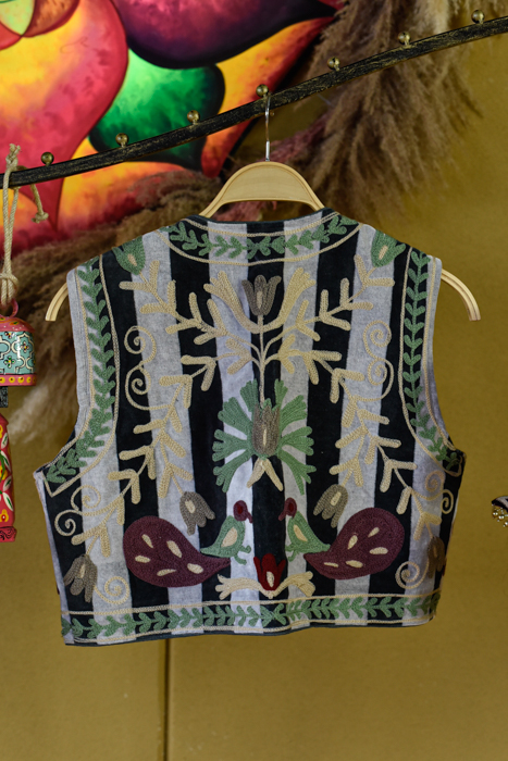 _DSC8076 Suzani gilet