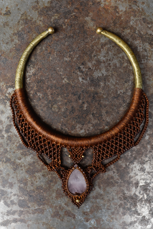 Macramé choker