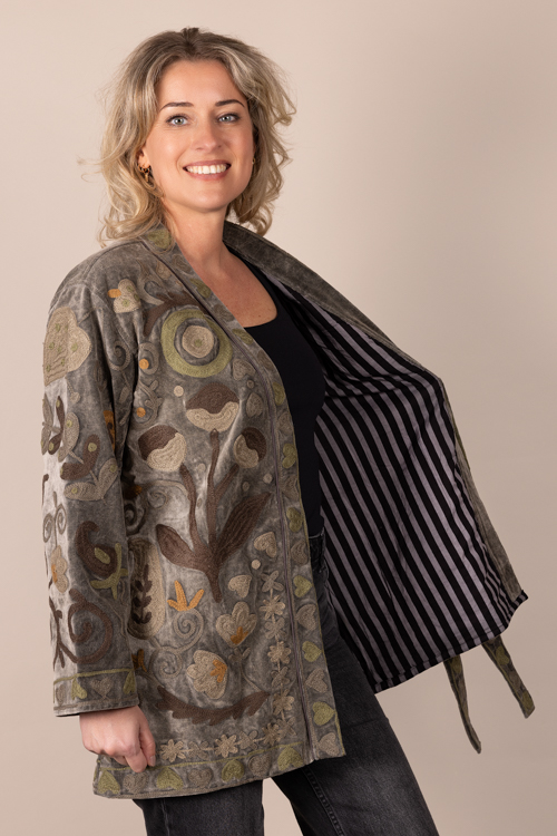 Suzani kimono