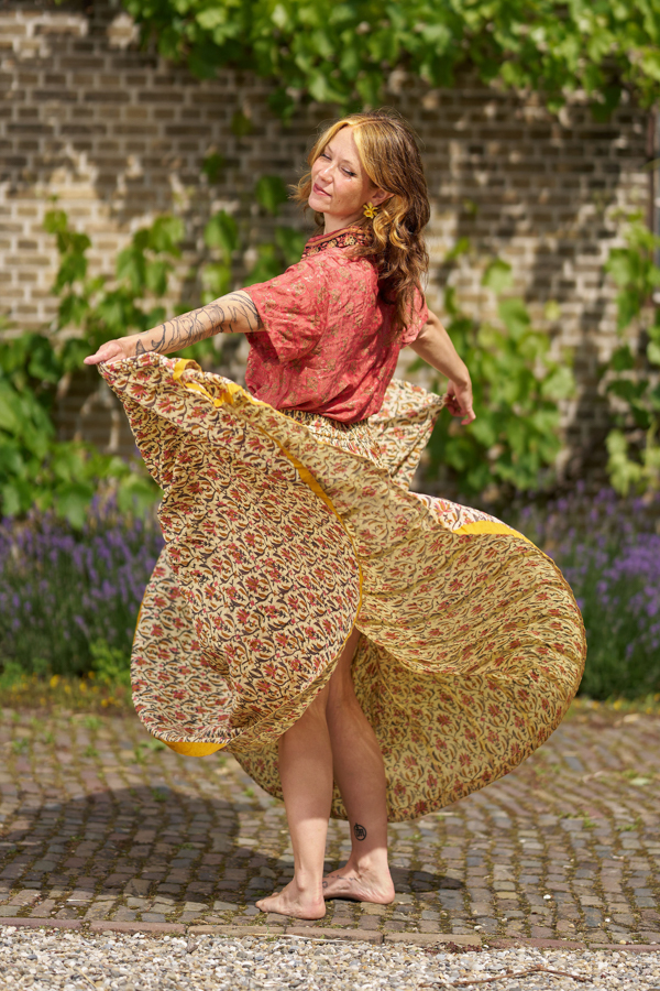 Hindi&Bindi33291 Gypsy rok