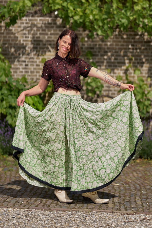 Hindi&Bindi3473 Gypsy rok