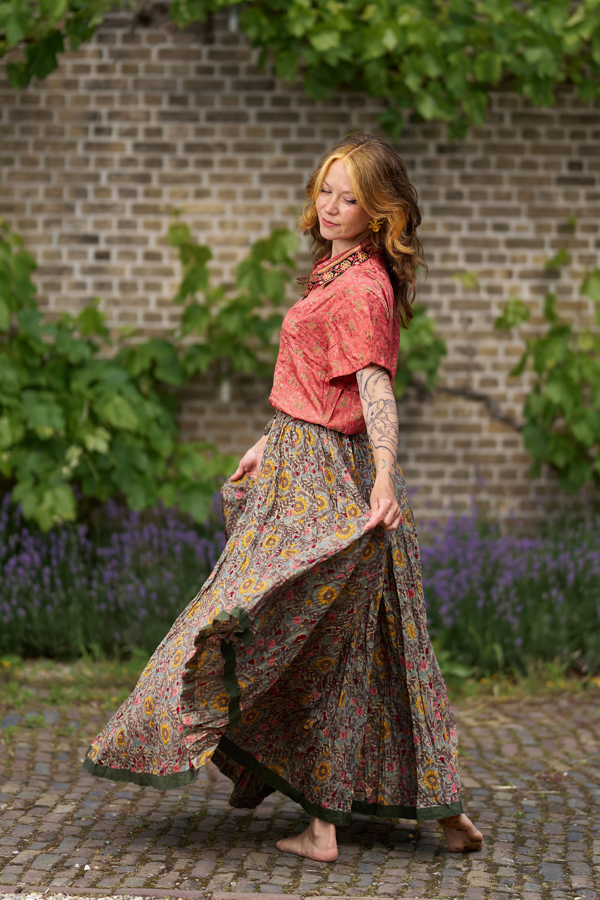 Hindi&Bindi3507 Gypsy rok